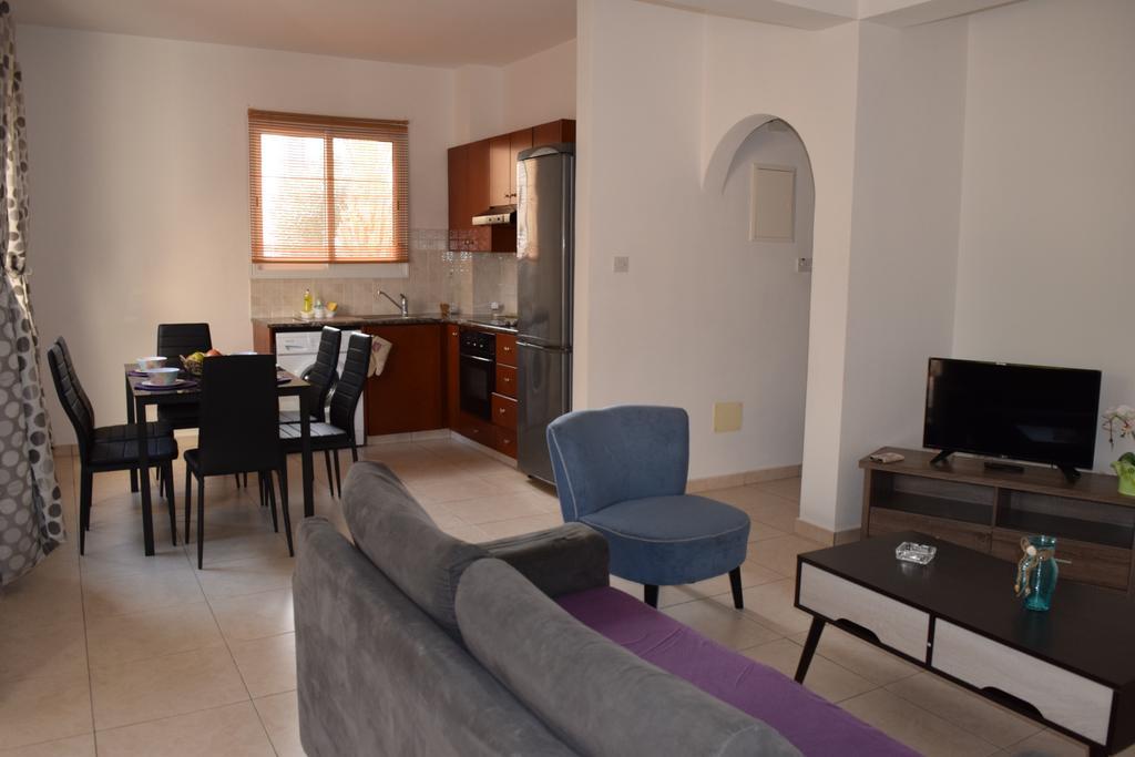 Diana Apartment Paphos Exterior photo